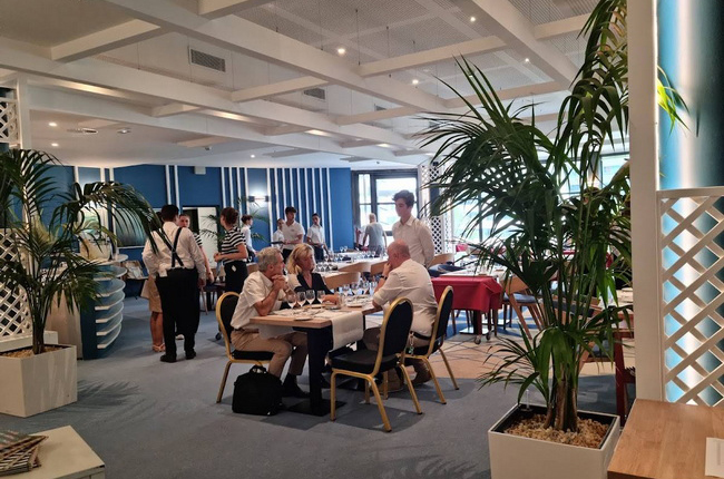 Appartement de vacances à Nice sur la promenade des anglais - restaurants - lycee hotelier Augier